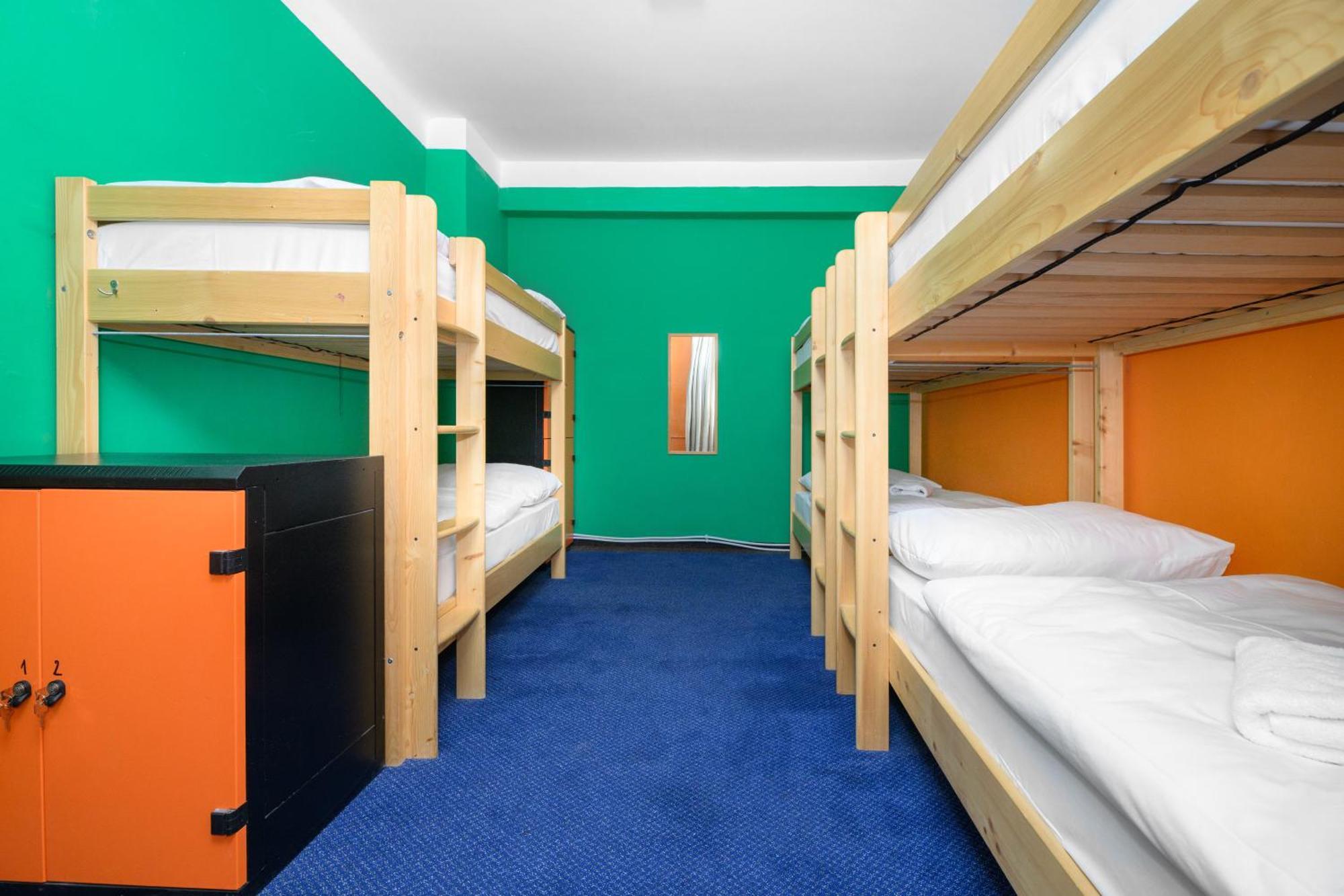 Benedikt City Center Hostel Praga Esterno foto
