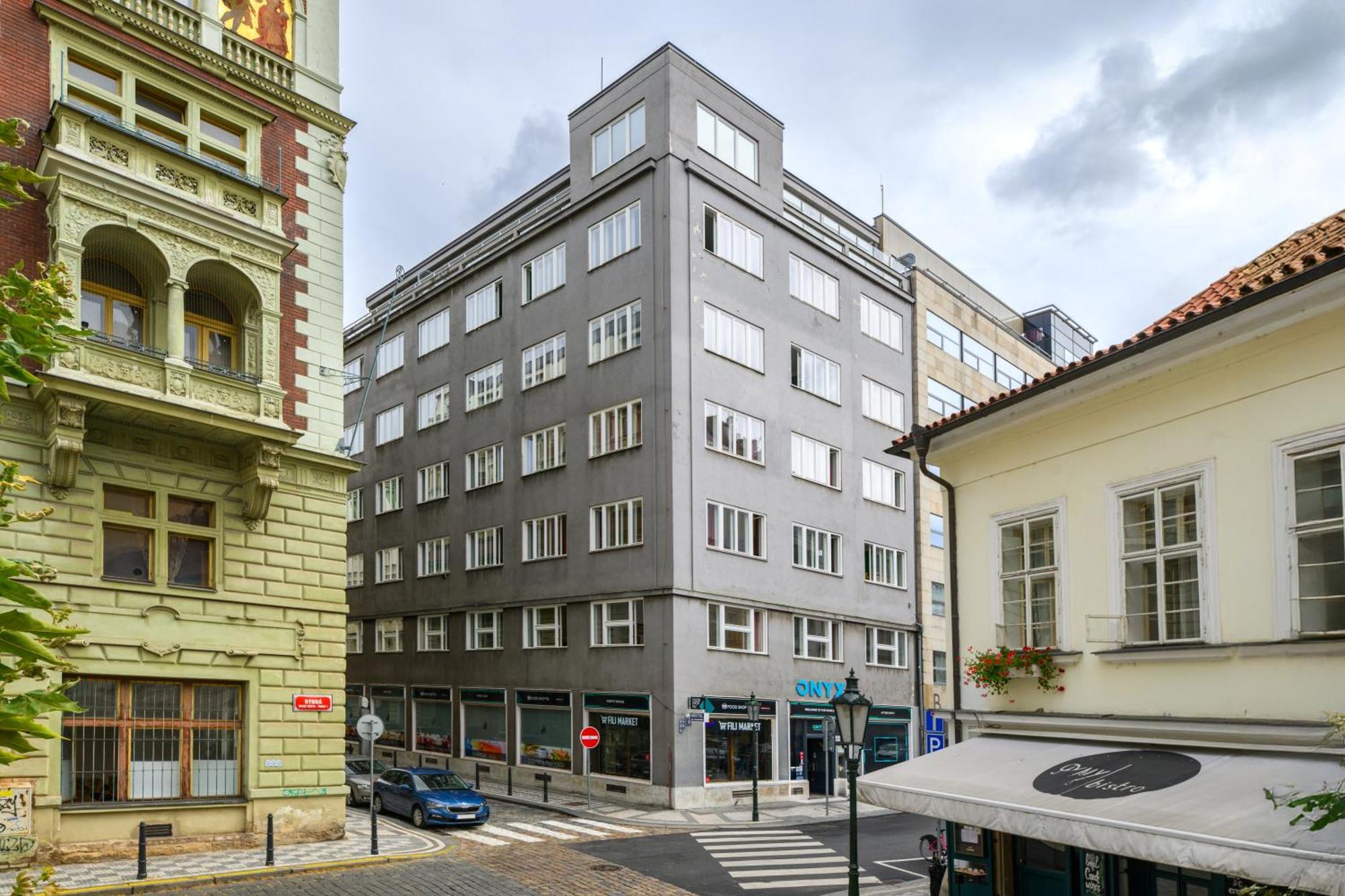 Benedikt City Center Hostel Praga Esterno foto