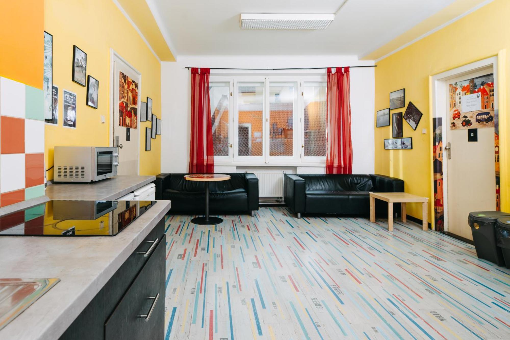 Benedikt City Center Hostel Praga Esterno foto